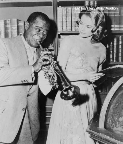 1956 Louis Armstrong și Grace Kelly au prezentat amândoi împreună cu Bing Crosby, Frank Sinatra și Celeste Holm în MGM Motion