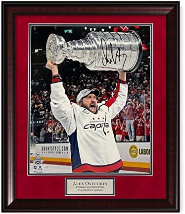 Alex Ovechkin semnat autografat 16x20 Fotografie încadrată la 20x24 fanatici - Fotografii autografate NHL
