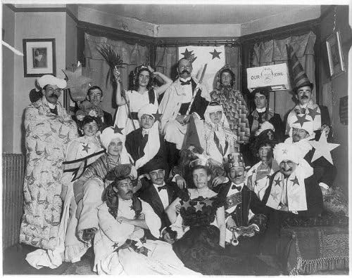 HistoricalFindings Foto: Frances Benjamin Johnston, Friends, Costume Party, Celebration, Fun